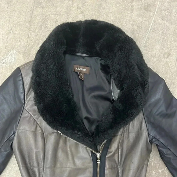 Danier genuine leather coat - Picture 2 of 9